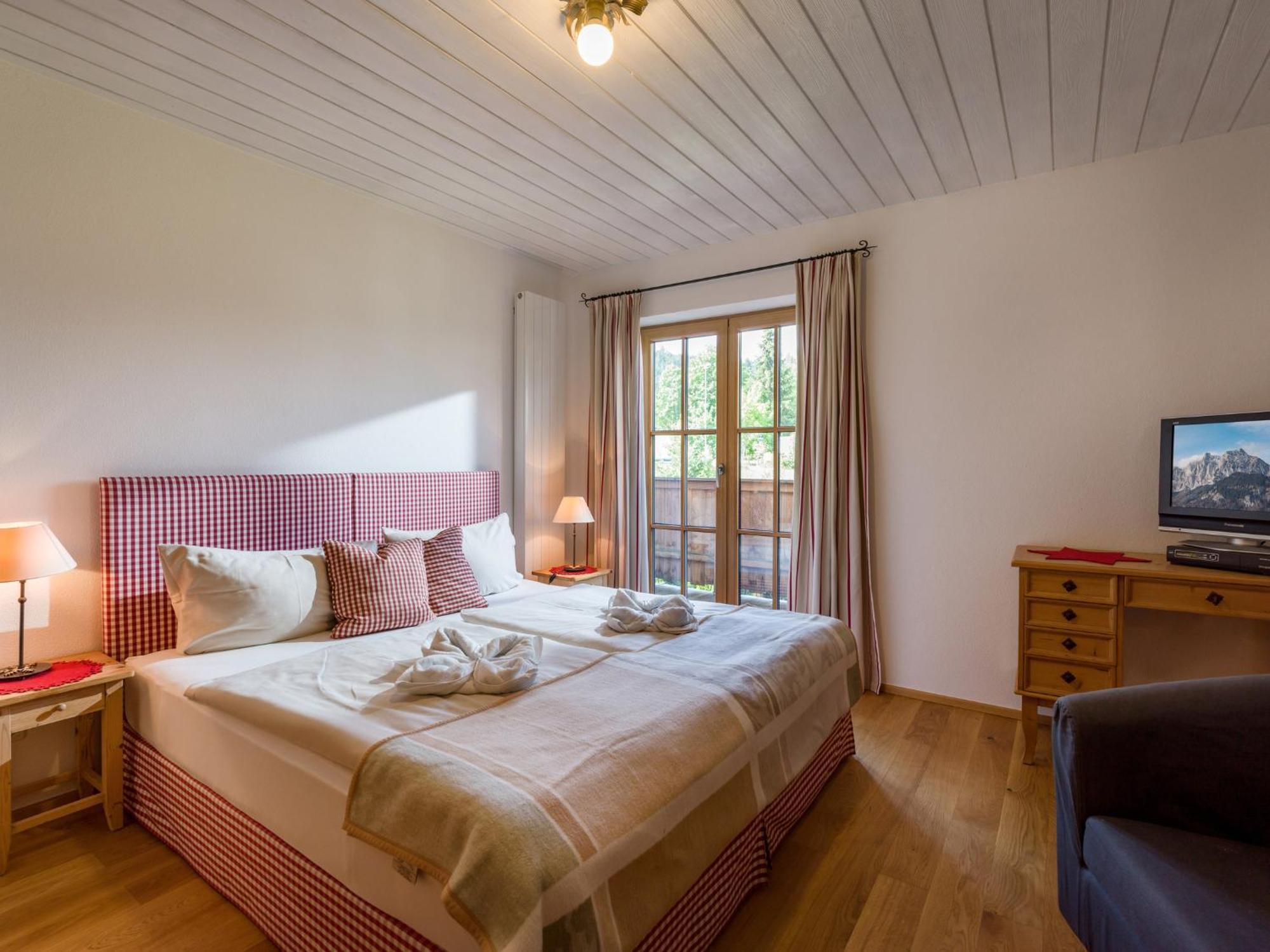 Landhaus Kitzhorn Appartement Hahnenkamm - By Nv-Appartements Kitzbühel Esterno foto