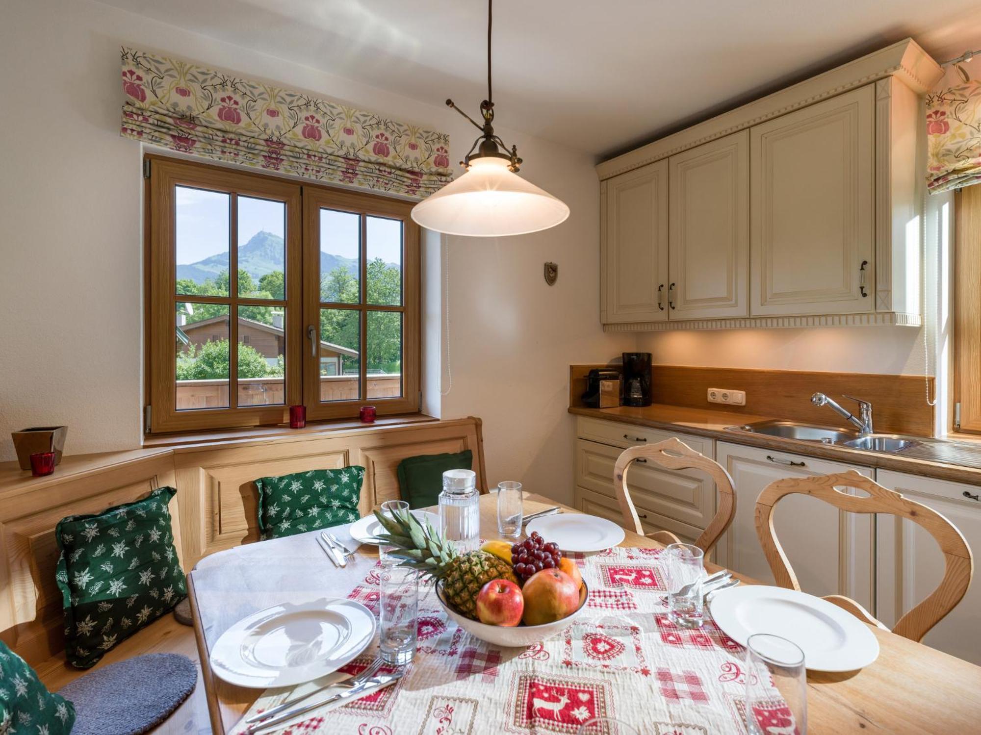Landhaus Kitzhorn Appartement Hahnenkamm - By Nv-Appartements Kitzbühel Esterno foto