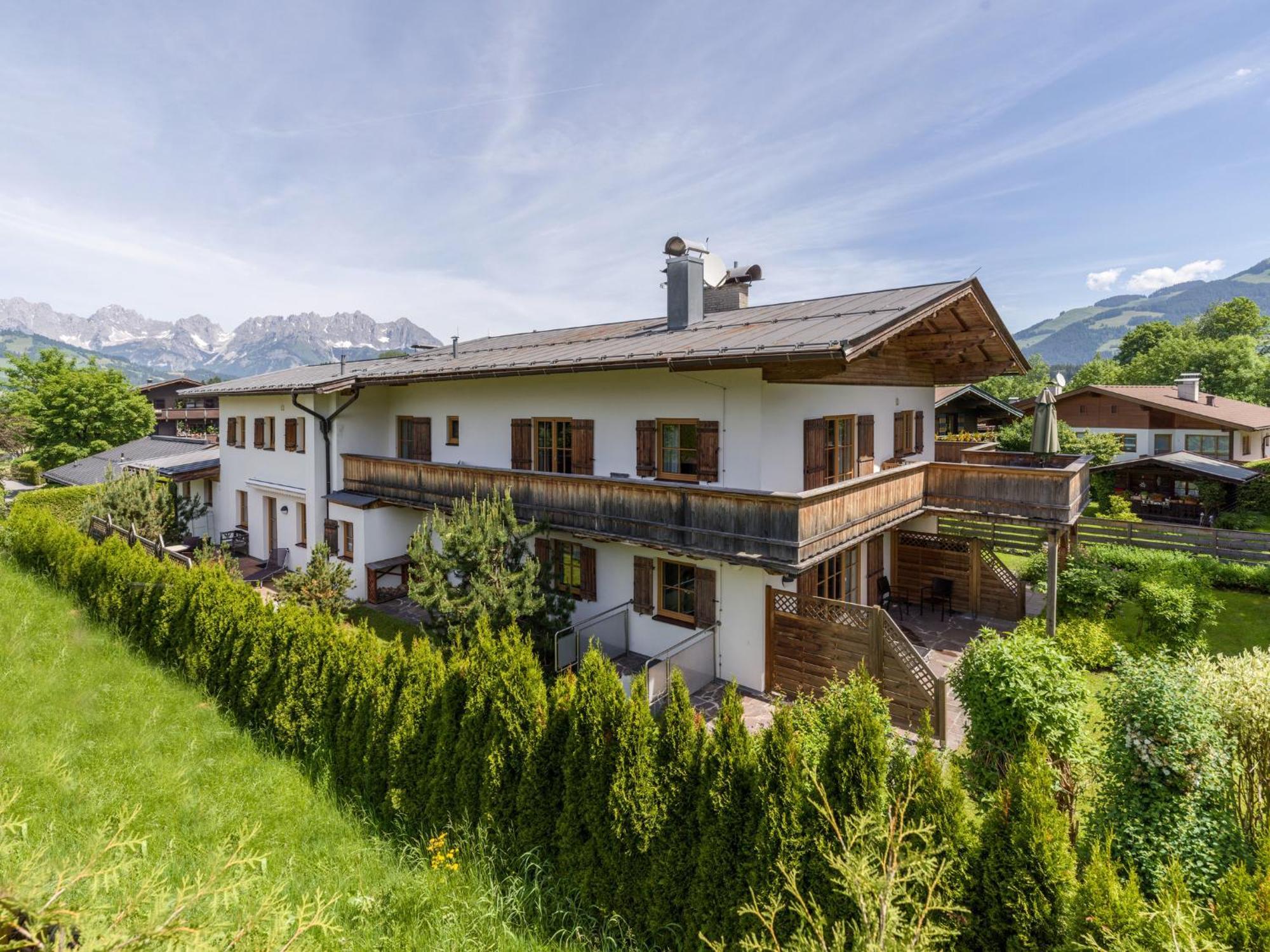 Landhaus Kitzhorn Appartement Hahnenkamm - By Nv-Appartements Kitzbühel Esterno foto